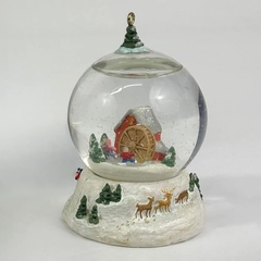 2005 Hallmark Winter Wonderland Snow Globe #5 Ice Skaters' Delight QX2182