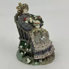 Vintage Saltbox Friends by Deb Strain Figurine Time in the Garden DSGF03