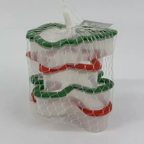Wilton Grippy Plastic Christmas Holiday Cookie Cutters 4 PC Set New