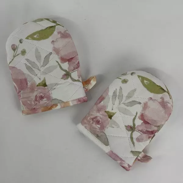 Lot Of 2 Pink Rose Pattern Cloth Oven Mitts