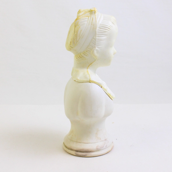 Vintage Avon Young Girl Decanter Moonwind Foaming Bath Oil (Empty Bottle, 4 Oz)