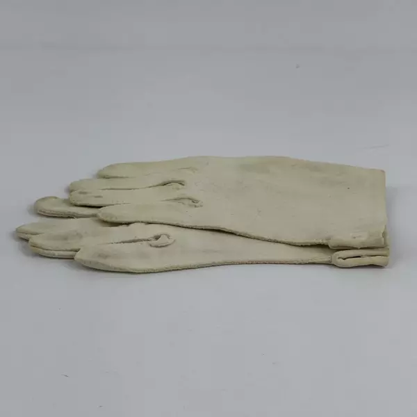 Vintage Women's Dress Gloves Cream Color Size Small Flawed