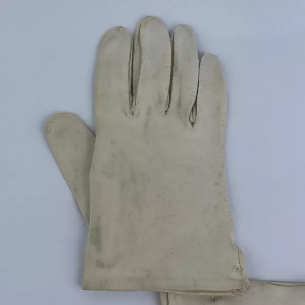 Vintage Women's Dress Gloves Cream Color Size Small Flawed