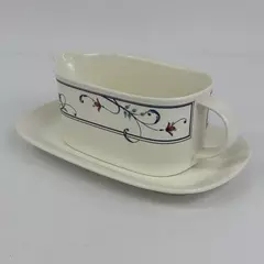 Mikasa Intaglio Annette Gravy Boat White with Red Flowers CAC20