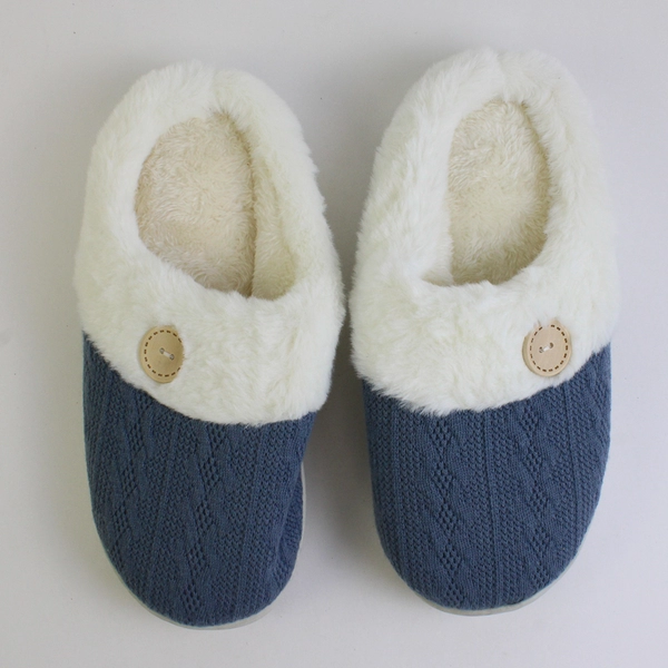 Unbranded Slip On Slippers Blue/White Knitted Fuzzy Indoor/Outdoor US Size 7-8