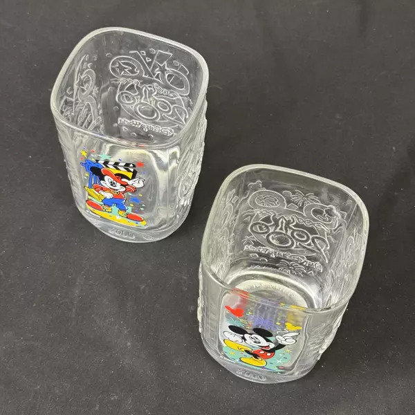 McDonalds 2000 Walt Disney World Magic Kingdom Celebration Glass Mickey Mouse