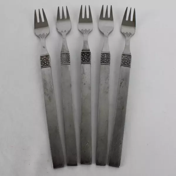 Lot of 5 Oneida Northland Cocktail Forks Danish Fling Pattern Stainless 7 1/2"