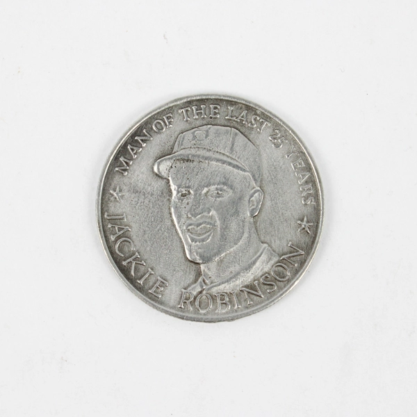 1971 Jackie Robinson Man of the Last 25 Years Dodgers Collector Coin