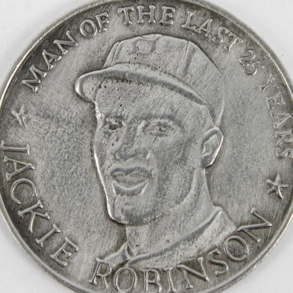 1971 Jackie Robinson Man of the Last 25 Years Dodgers Collector Coin