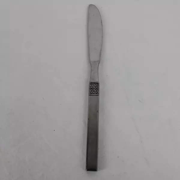 Lot of 2 Oneida Northland Butter Knives Danish Fling Pattern SStl 8 3/4" Japan