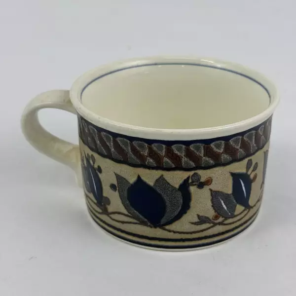 Mikasa Intaglio Arabella Flat Coffee Mug Blue Green Leaves 3.5 Inch CAC01