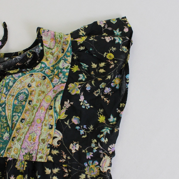 Self Contrast Floral Blouse with Tie Neckline Women's Size Large