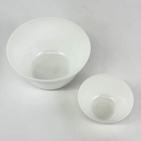 Set of 2 Vintage Federal Glass Dura White Mixing Bowls 5 and 8 Inch