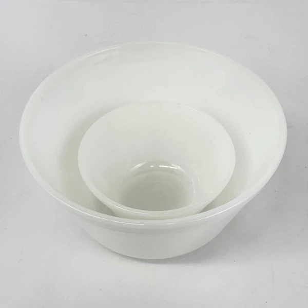 Set of 2 Vintage Federal Glass Dura White Mixing Bowls 5 and 8 Inch