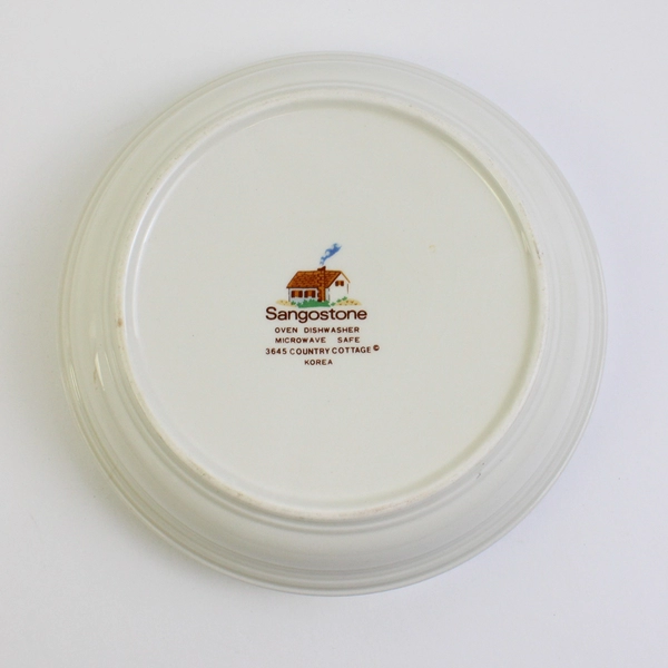 VTG Sangostone Country Cottage Coupe Cereal Bowl 6 1/2" FLAWED