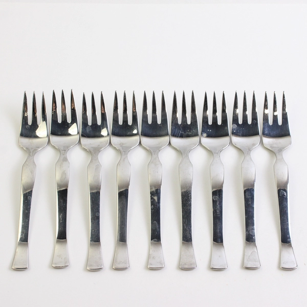 Lot of 9 Oneida Mod Salad Forks Stainless Steel Glossy Finish