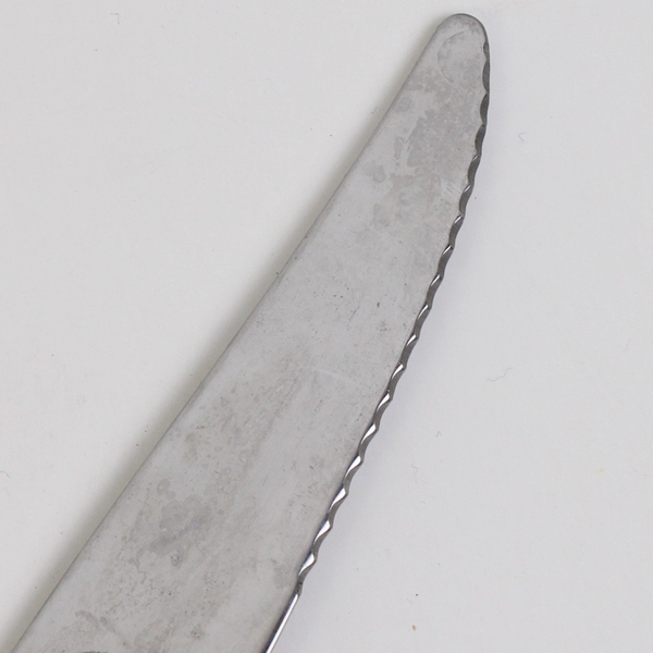 Lot of 8 Oneida Mod Solid Steak Knives Serrated Stainless Steel Glossy Finish