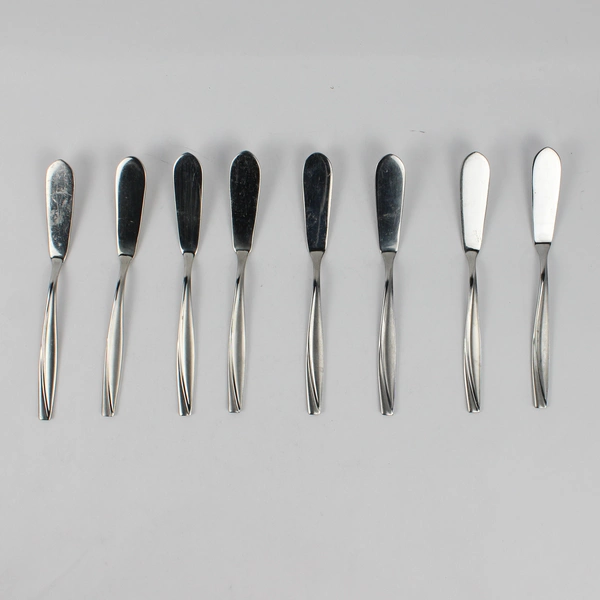 Lot Of 8 Oneida Camlynn Stainless Steel Flatware Butter Knives Glossy Finish