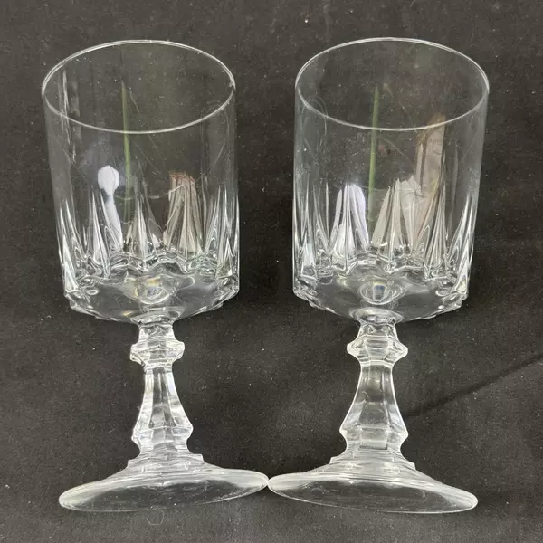 2 French Cristal D’Arques Durand White Wine Louvre Glasses Crystal 5.25”