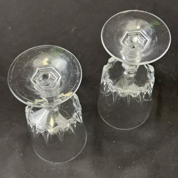 2 French Cristal D’Arques Durand White Wine Louvre Glasses Crystal 5.25”