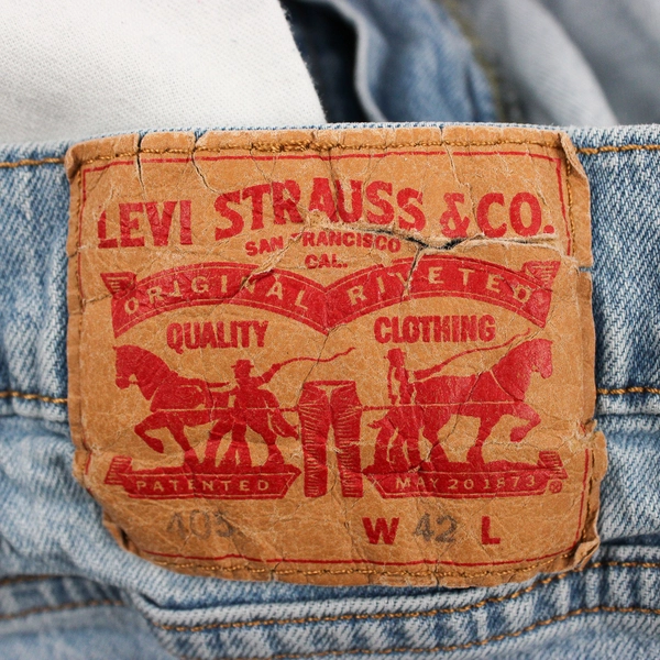 Levi's Men's W42 L10 Light Wash Jean Shorts