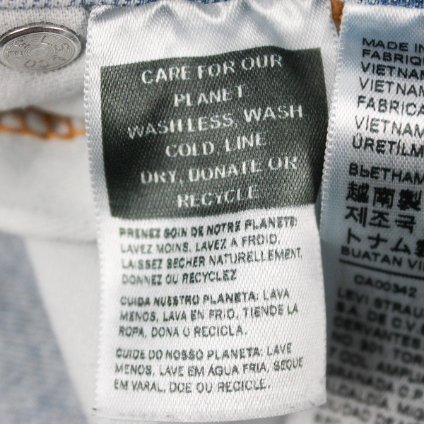 Levi's Men's W42 L10 Light Wash Jean Shorts