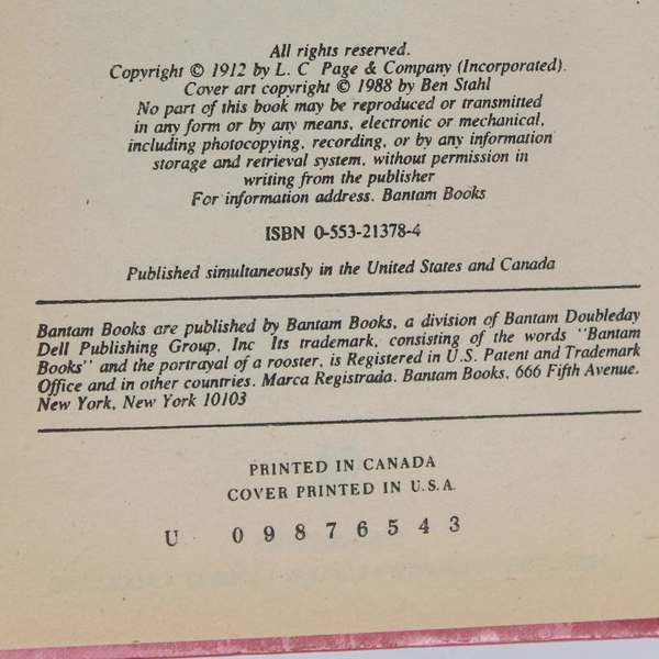 Vintage Chronicles of Avonlea by L M Montgomery 1989 Hardcover