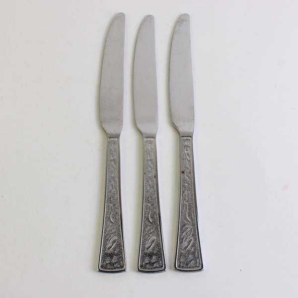 Lot Of 3 Cambridge Silver Riverdale (Stainless) Flatware Dinner Knives 9" Long