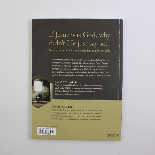 Knowing Jesus Living By His Name by Robby Gallaty 2016 Paperback