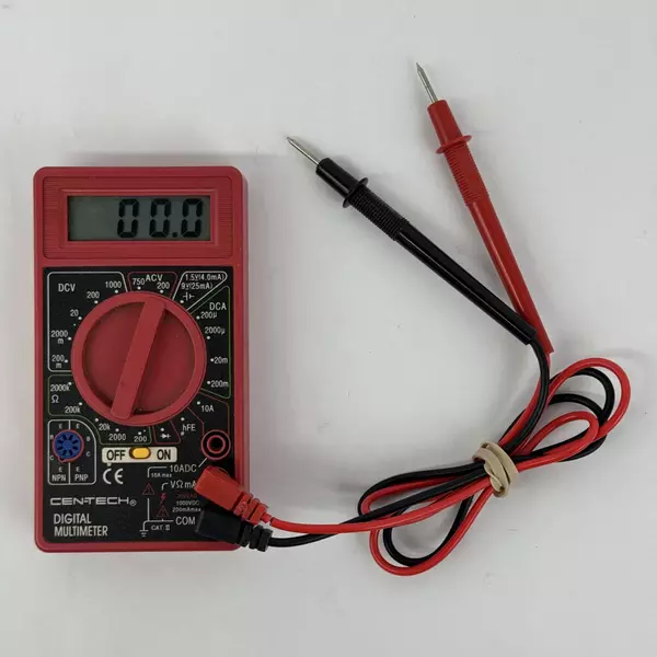 Cen-Tech 7 Function Digital MultiMeter Works