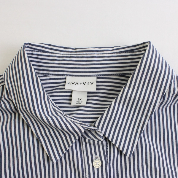 Ava & Viv Blue and White Striped 3/4-Sleeve Button-Up Women's Size 3X