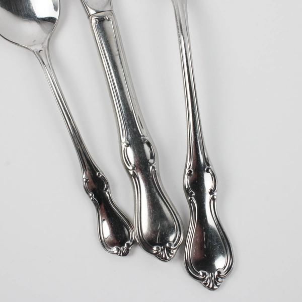 Lot of 5 Reed & Barton Camelot (Stainless) Assorted Flatware (3 Spoons, Knives)