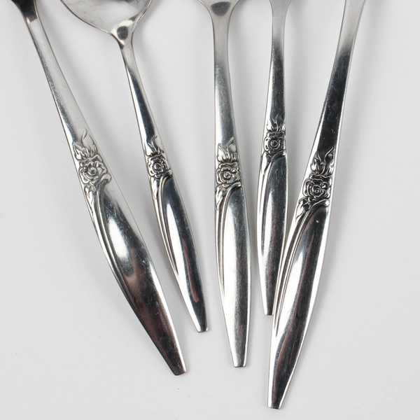 Lot Of 5 Oneida Silver Highland Rose (Stainless) Flatware Ladle 2 Spoons 2 Forks