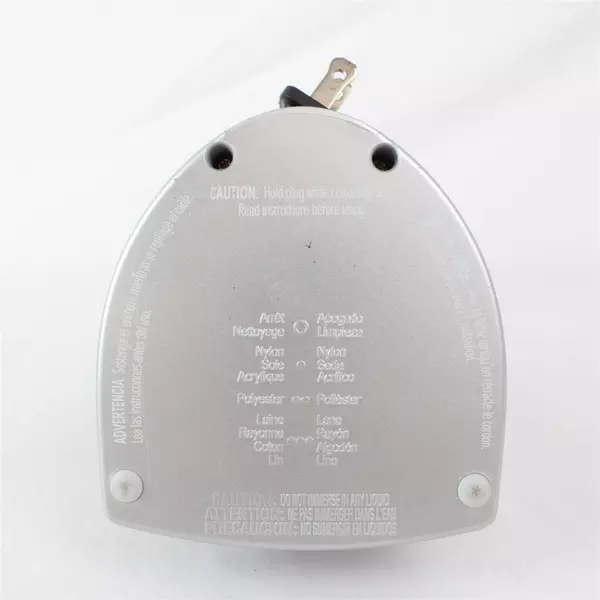 Hamilton Beach Nonstick Garment Iron 14210Z Retractable Cord Silver Used