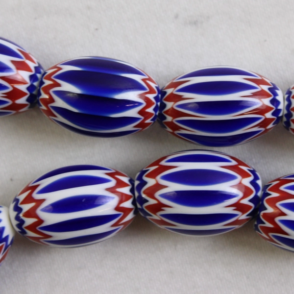 Venetian-Style Chevron Glass Beaded Necklace 13"