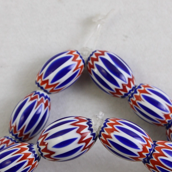 Venetian-Style Chevron Glass Beaded Necklace 13" FLAWED