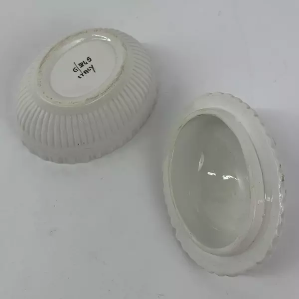 White Oval Porcelain Trinket Box With Pear Handle And Ribbed Pattern Italy