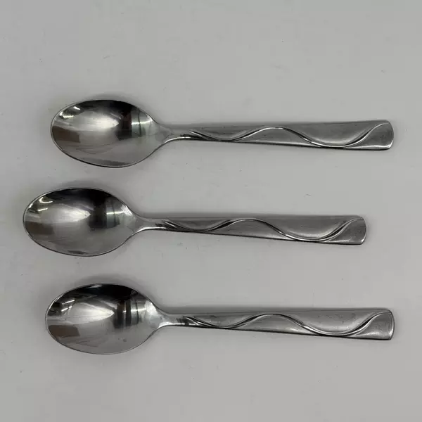 Lot of 3 Cambridge Teaspoons Boa Frost Stainless Steel 6 7/8" Made in China