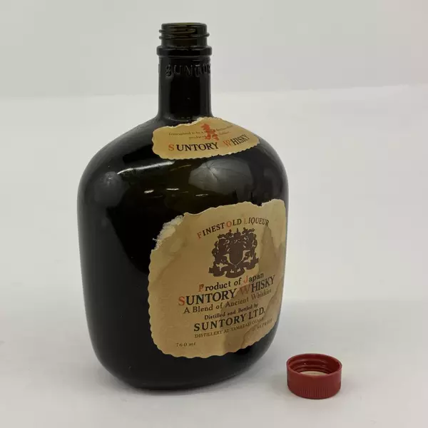 Vintage Suntory Embossed Japanese Whisky Bottle 760 ml Empty 