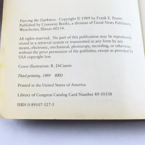 Piercing The Darkness: Frank E Peretti Paperback 1989 3rd Printing