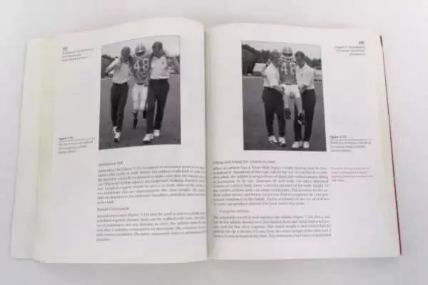 Essentials of Athletic Injury Management by Prentice & Arnheim 2005 - Good