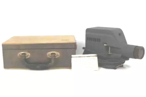 1950's Skan Slide Projector No. SP-200A Works In Original Box
