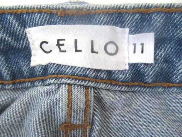 Cello Jeans Light Blue Denim Wash Heavy Distressing Raw Hem Women's Size 11