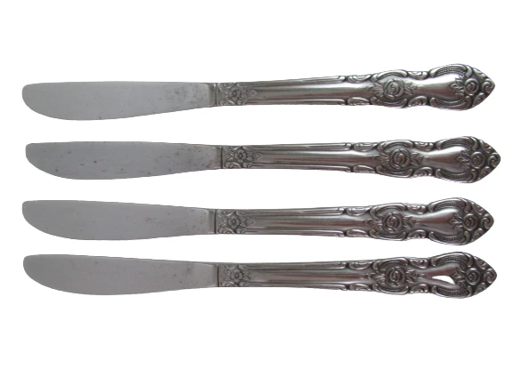 Lot of 4 Mid Century Imperial Stainless Dinner Knives 8.25" Floral Pattern