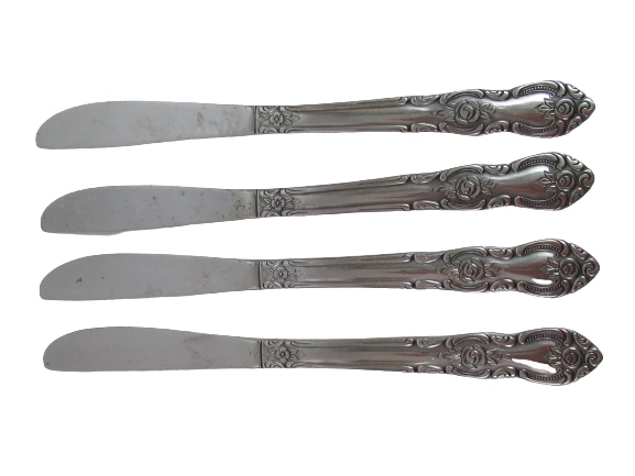 Lot of 4 Mid Century Imperial Stainless Dinner Knives 8.25" Floral Pattern