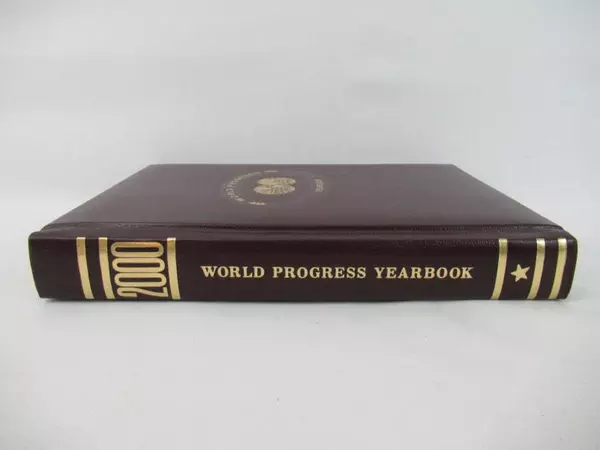 World Progress Yearbook 2000 Hardcover Grolier Good Condition 608 Pages