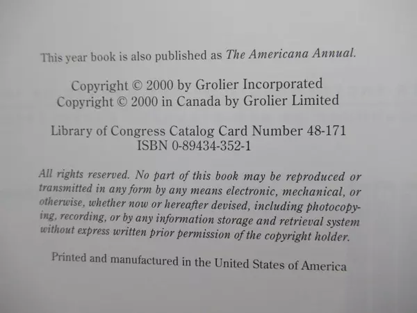 World Progress Yearbook 2000 Hardcover Grolier Good Condition 608 Pages