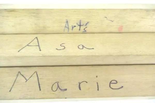 Lot of 4 Wooden Scrabble Tile Holders 7in for Crafts - Pre-Owned