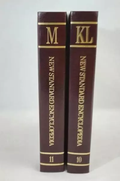 Lot of 2 New Standard Encyclopedias "M" & "KL" - Good Condition Reference Books