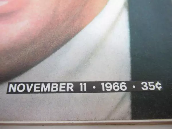 Vintage LIFE Magazine Nov 11 1966 Belmundo Fashion Ads Collectible